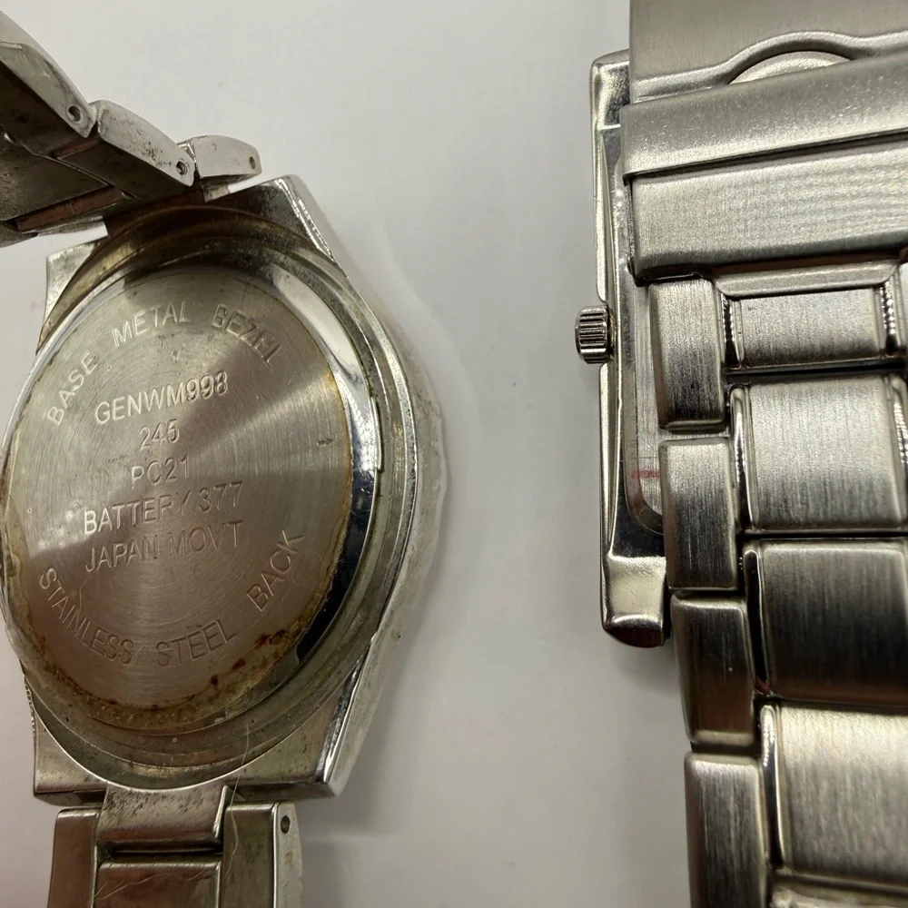 Men's Quartz Watch Bezel Stainless Steel GENWM998 - (Needs Battery)  (2) lot